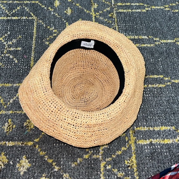 Beach Hat - Picture 4 of 5